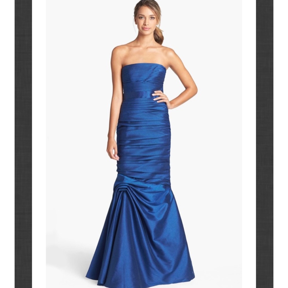 Monique Lhuillier Strapless Ruched Faille MERMAID